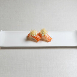 28A NIGIRI SALMONE PHILADELPHIA